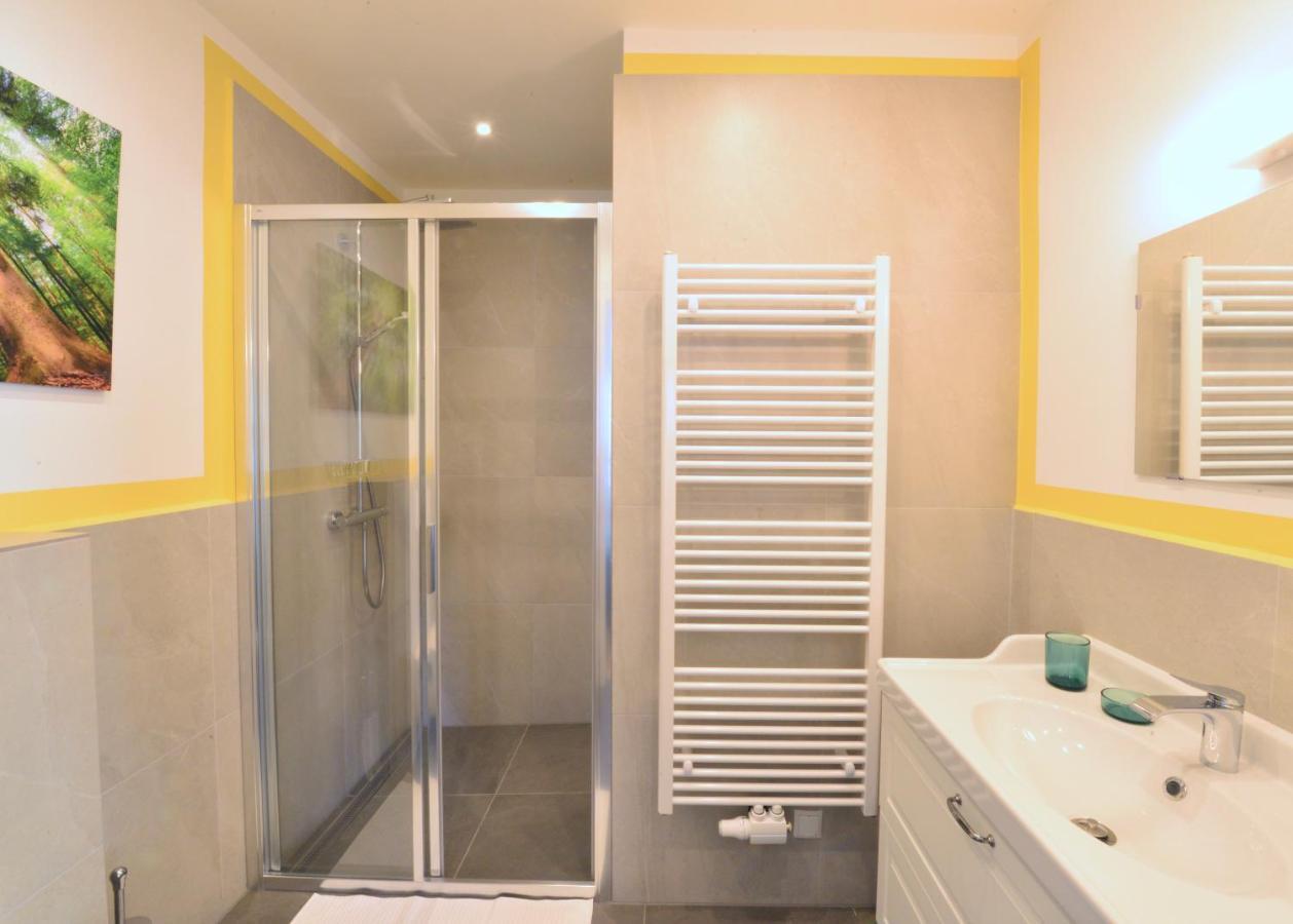 Apartment Spacious And Comfy With 3 Bedrooms *