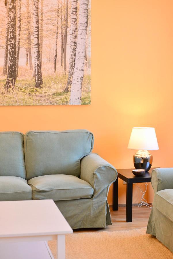 Apartment Spacious And Comfy With 3 Bedrooms *