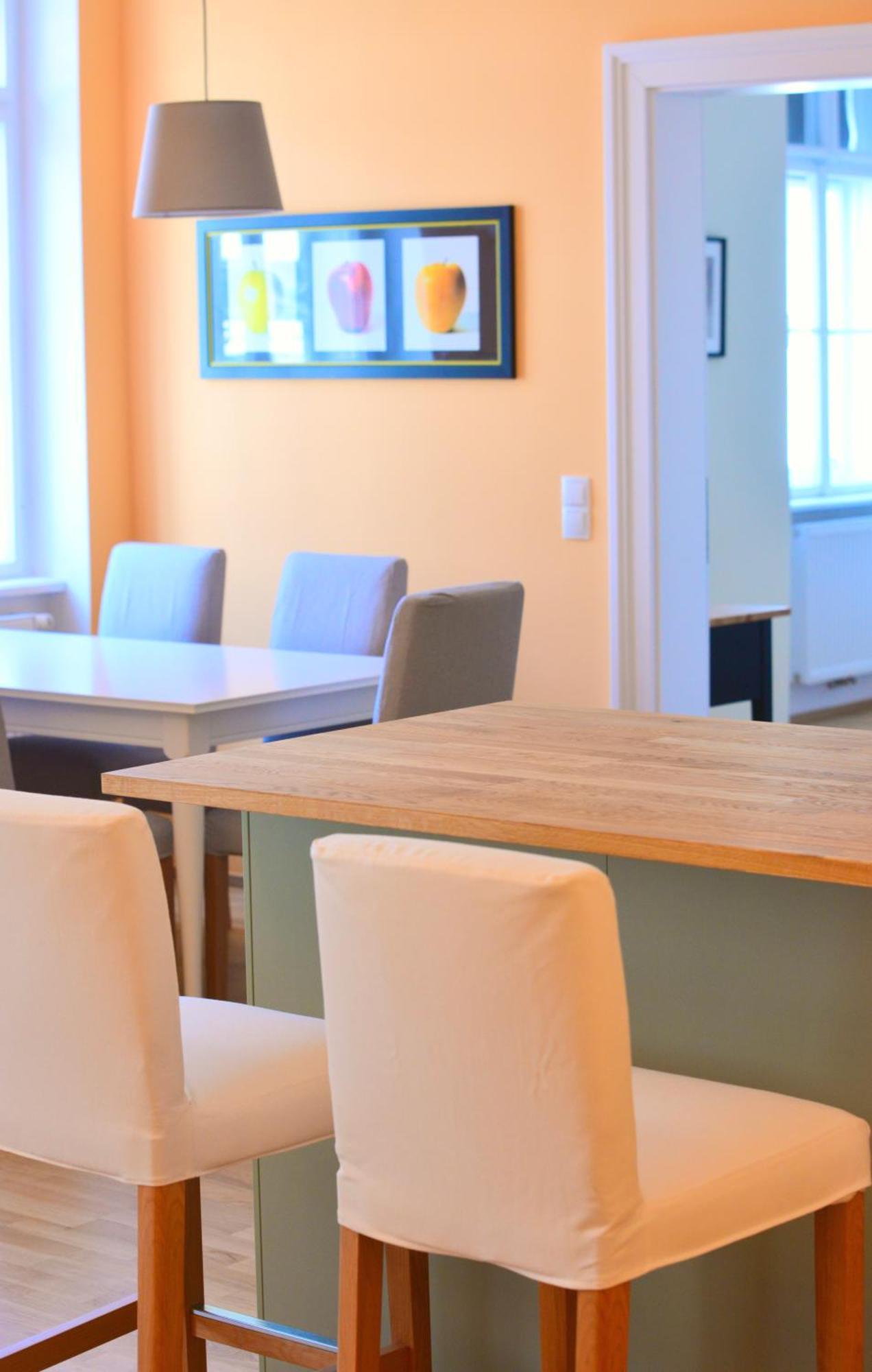 Spacious And Comfy With 3 Bedrooms Apartment